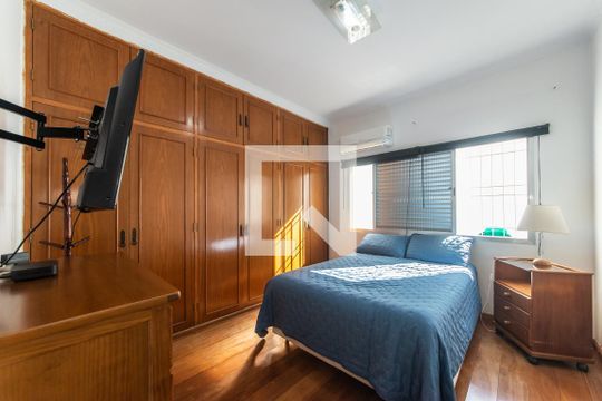 Quarto 1 de casa à venda com 5 quartos, 315m² em Bosque da Saúde, São Paulo