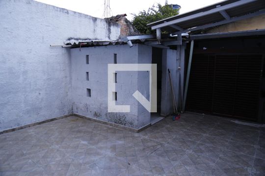 Quintal de casa para alugar com 1 quarto, 60m² em Parque São Luís, São Paulo