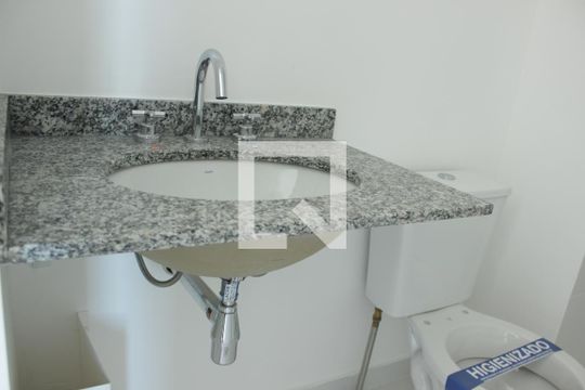 Banheiro de kitnet/studio à venda com 1 quarto, 21m² em Jardim Paulista, São Paulo