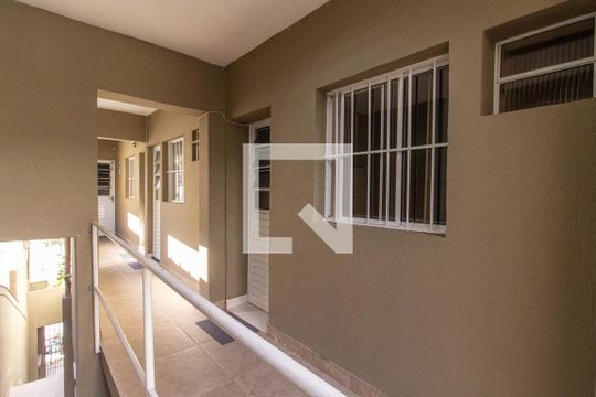 Entrada e corredor de apartamento para alugar com 1 quarto, 18m² em Jardim Vila Mariana, São Paulo