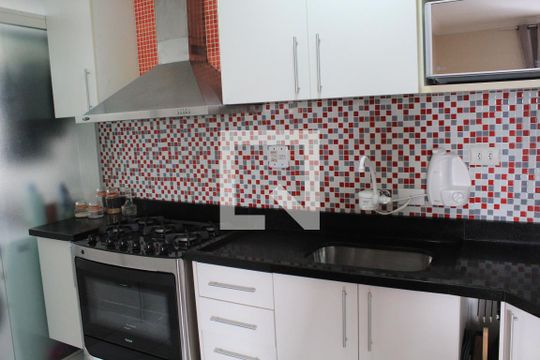 Cozinha de apartamento para alugar com 3 quartos, 70m² em Jardim Sabiá, Cotia