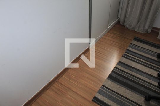 Escritório de apartamento para alugar com 3 quartos, 70m² em Jardim Sabiá, Cotia