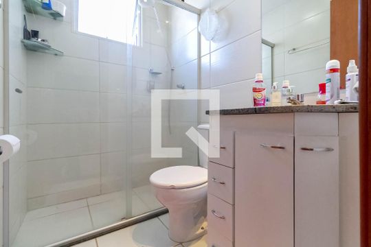 Banheiro da suíte de apartamento à venda com 3 quartos, 150m² em Serrano, Belo Horizonte