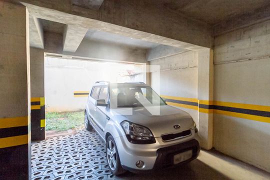 Garagem 1 de apartamento à venda com 3 quartos, 150m² em Serrano, Belo Horizonte