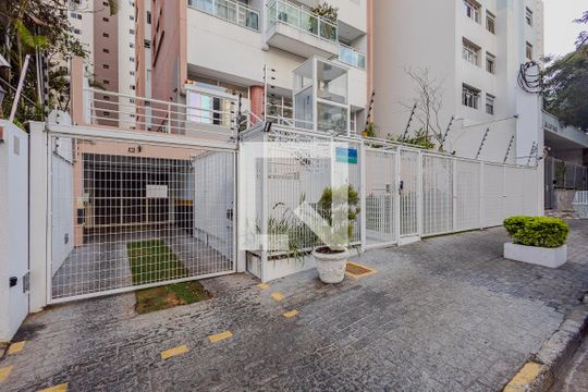Fachada de apartamento para alugar com 1 quarto, 65m² em Pinheiros, São Paulo
