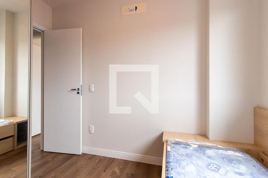 Quarto 1 de apartamento para alugar com 2 quartos, 63m² em Campo Comprido, Curitiba