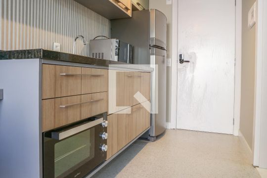 Cozinha de kitnet/studio para alugar com 1 quarto, 27m² em Perdizes, São Paulo