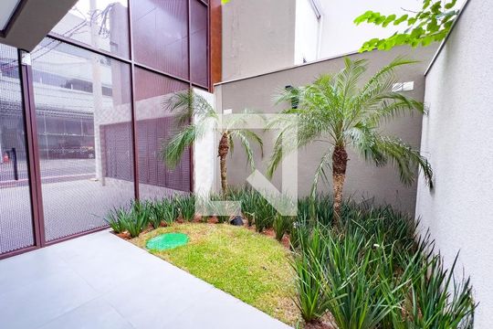 Área comum - jardim da entrada  de apartamento à venda com 1 quarto, 32m² em Indianópolis, São Paulo