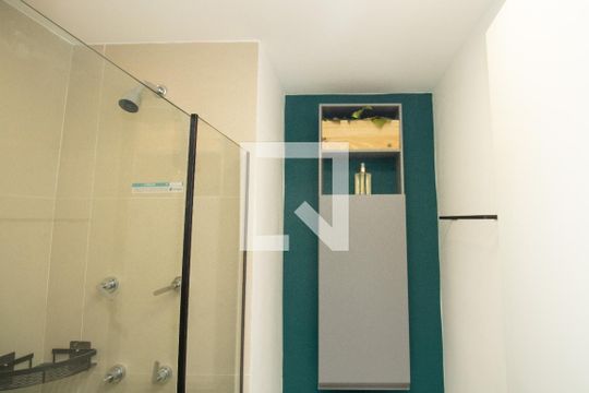 Banheiro, armário  de apartamento à venda com 1 quarto, 32m² em Indianópolis, São Paulo