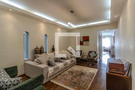 Casa à venda com 4 quartos, 374m² em Vila Sônia, São Paulo