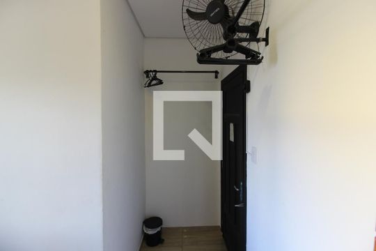 Sala/Quarto de kitnet/studio para alugar com 1 quarto, 20m² em Pinheiros, São Paulo