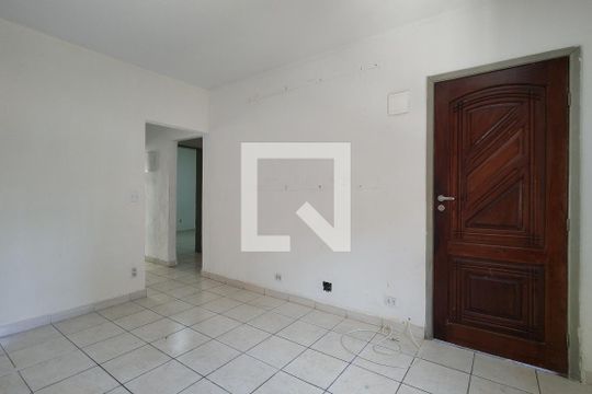 Sala de casa de condomínio à venda com 3 quartos, 180m² em Anil, Rio de Janeiro