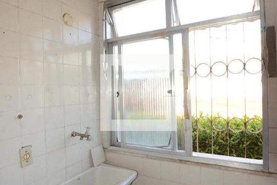 Área de Serviço de apartamento para alugar com 2 quartos, 92m² em Oswaldo Cruz, Rio de Janeiro