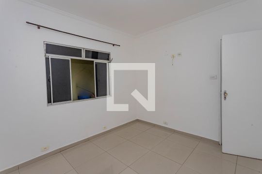 Quarto 1  de casa para alugar com 2 quartos, 60m² em Taboão, Diadema