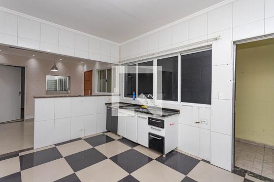 Cozinha  de casa para alugar com 2 quartos, 60m² em Taboão, Diadema