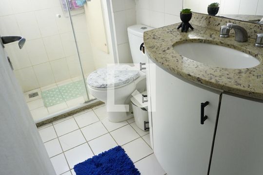 Banheiro de apartamento à venda com 2 quartos, 77m² em Barra da Tijuca, Rio de Janeiro