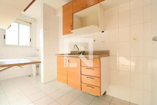 Cozinha de apartamento para alugar com 1 quarto, 42m² em Água Branca, São Paulo