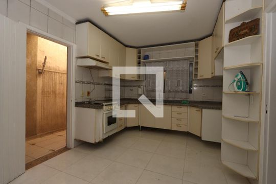 Cozinha de casa à venda com 2 quartos, 100m² em Vila Olinda, São Paulo