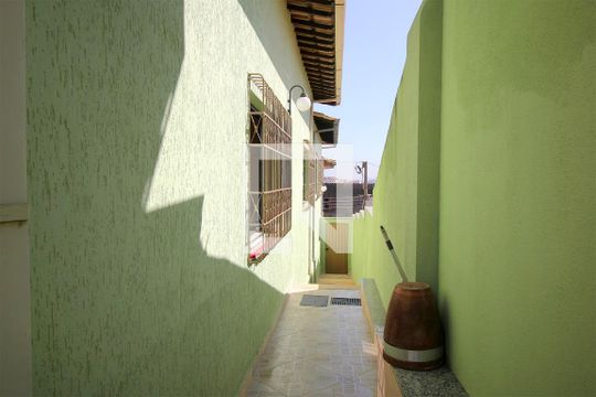 Corredor Lateral 1 de casa à venda com 4 quartos, 261m² em Concórdia, Belo Horizonte
