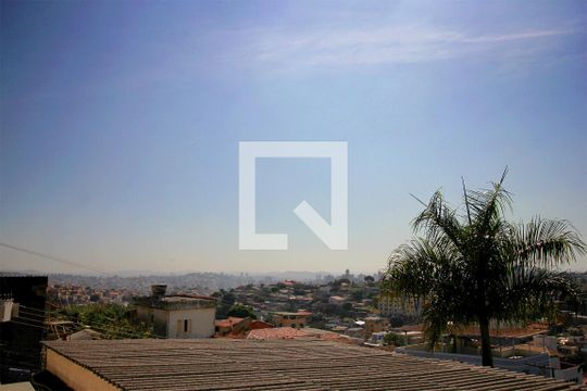 Vista do Quintal de casa à venda com 4 quartos, 261m² em Concórdia, Belo Horizonte