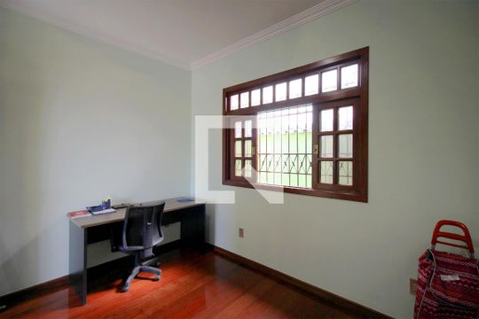 Quarto 3 de casa à venda com 4 quartos, 261m² em Concórdia, Belo Horizonte