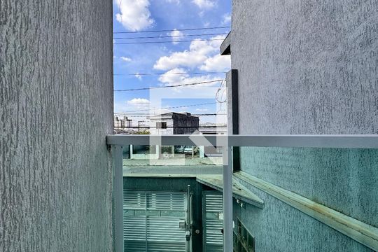 Sacada de apartamento à venda com 2 quartos, 49m² em Vila Eldízia, Santo André