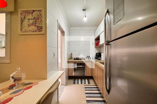 Cozinha de apartamento à venda com 2 quartos, 49m² em Vila Eldízia, Santo André