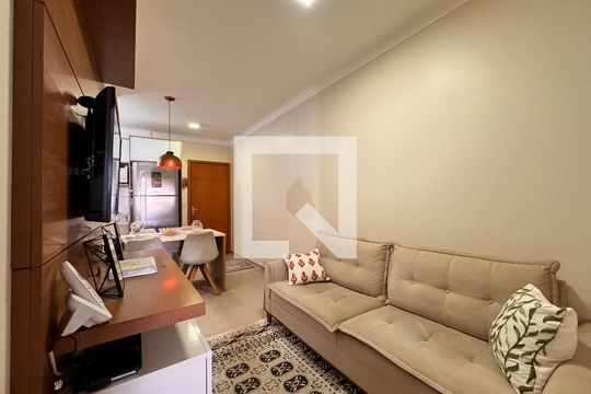 Sala de apartamento à venda com 2 quartos, 49m² em Vila Eldízia, Santo André