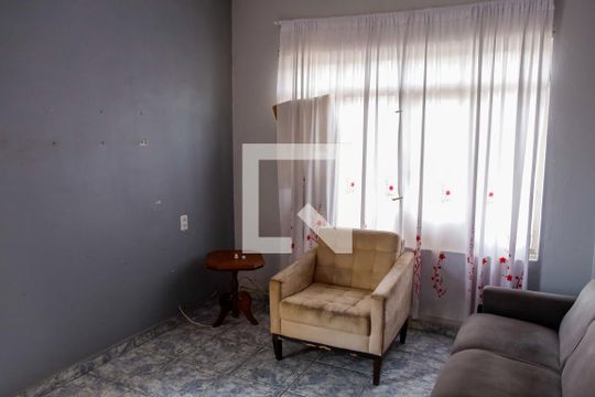 sala de casa à venda com 3 quartos, 192m² em Km 18, Osasco