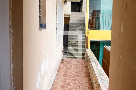 Área comum de casa à venda com 3 quartos, 192m² em Km 18, Osasco