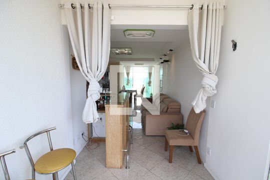 Sala de apartamento à venda com 3 quartos, 136m² em Vila Amélia, São Paulo
