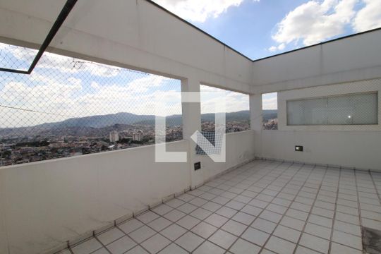 Área de Serviço de apartamento à venda com 3 quartos, 136m² em Vila Amélia, São Paulo