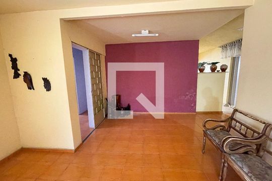 Casa para alugar com 4 quartos, 440m² em Jardim Riacho das Pedras, Contagem