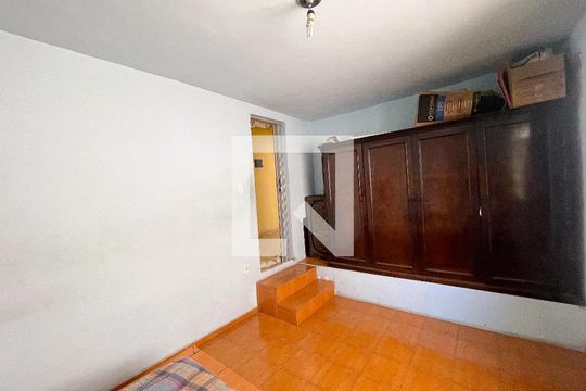 quarto 4 de casa para alugar com 4 quartos, 440m² em Jardim Riacho das Pedras, Contagem