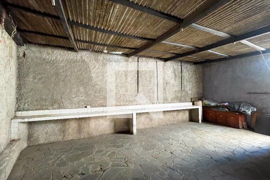 Garagem de casa para alugar com 4 quartos, 440m² em Jardim Riacho das Pedras, Contagem