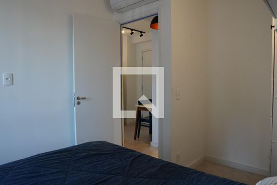 Quarto de apartamento à venda com 1 quarto, 35m² em Pinheiros, São Paulo