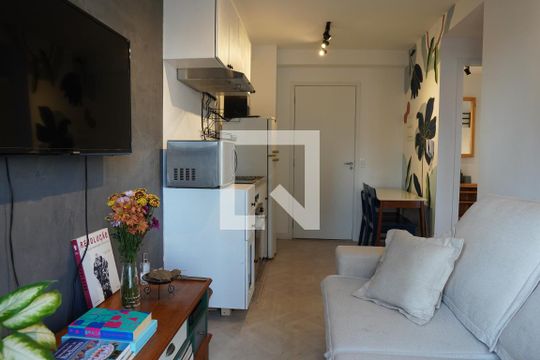 Sala de apartamento à venda com 1 quarto, 35m² em Pinheiros, São Paulo