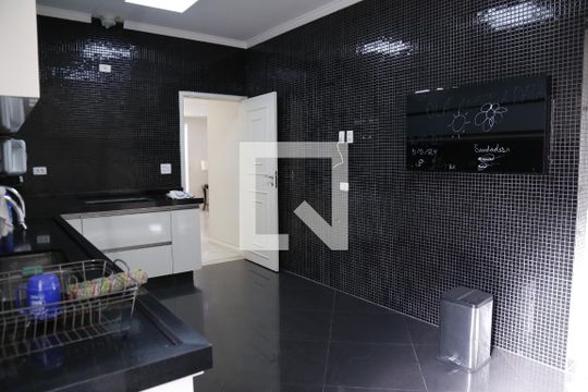 Cozinha de casa à venda com 4 quartos, 450m² em City América, São Paulo
