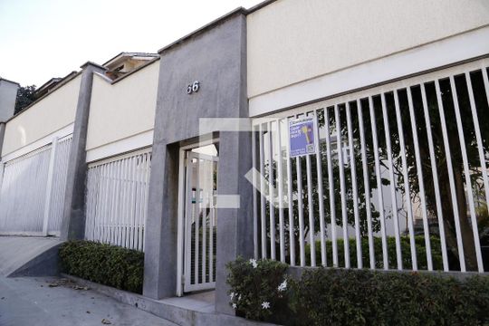 Fachada de casa à venda com 4 quartos, 450m² em City América, São Paulo