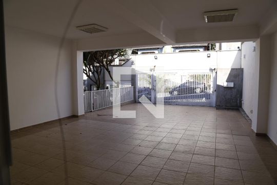 Garagem de casa à venda com 4 quartos, 450m² em City América, São Paulo