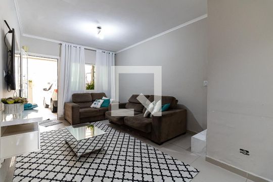Casa à venda com 3 quartos, 100m² em Jardim Santa Emilia, São Paulo