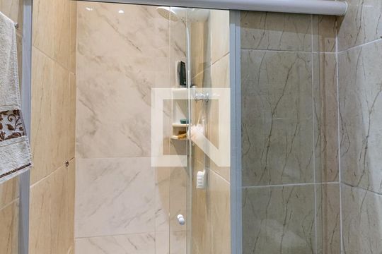 Banheiro de casa à venda com 3 quartos, 100m² em Jardim Santa Emilia, São Paulo