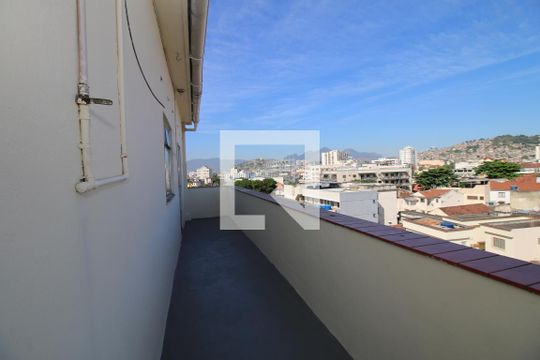 Varanda e Terraço de apartamento à venda com 2 quartos, 62m² em Olaria, Rio de Janeiro