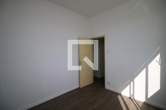Quarto 1 de apartamento à venda com 2 quartos, 62m² em Olaria, Rio de Janeiro
