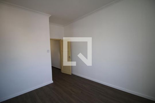 Sala de apartamento à venda com 2 quartos, 62m² em Olaria, Rio de Janeiro