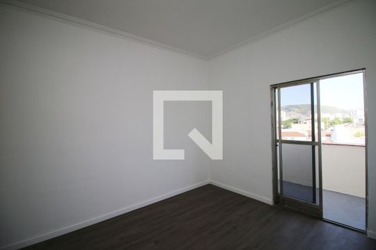 Apartamento à venda com 2 quartos, 62m² em Olaria, Rio de Janeiro