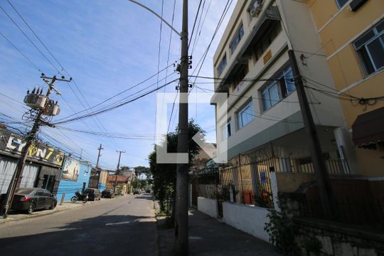 Fachada do Prédio de apartamento à venda com 2 quartos, 62m² em Olaria, Rio de Janeiro