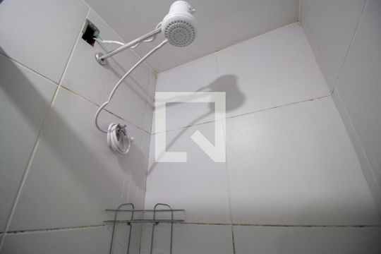 Banheiro de apartamento para alugar com 2 quartos, 34m² em Barra Funda, São Paulo