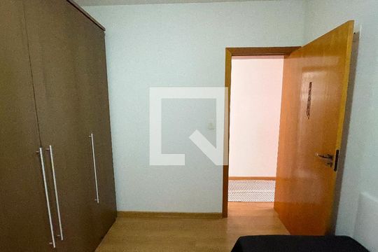 Quarto 1 de apartamento à venda com 3 quartos, 80m² em Santa Cruz Industrial, Contagem