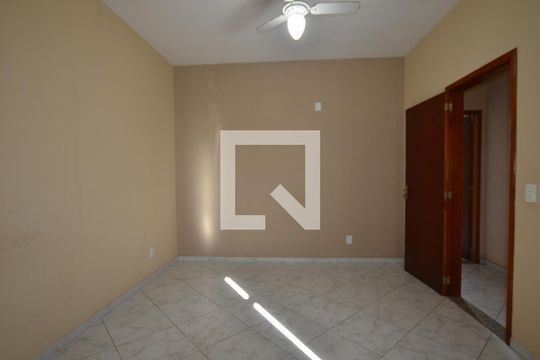 Quarto 2 Suite de casa para alugar com 5 quartos, 210m² em Vila Kosmos, Rio de Janeiro